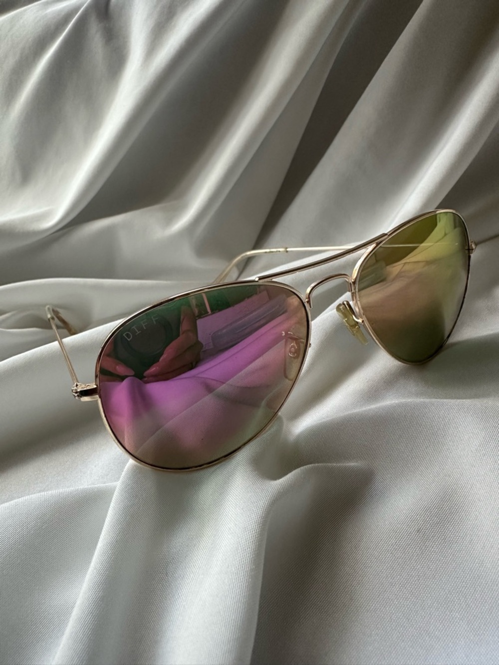 DIFFGold Frame Aviator Sunglasses with Pink Mirrored Lenses